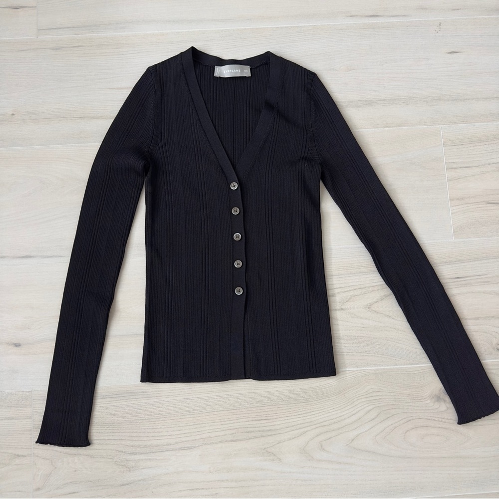 Everlane Ribbed V-Neck Cardigan